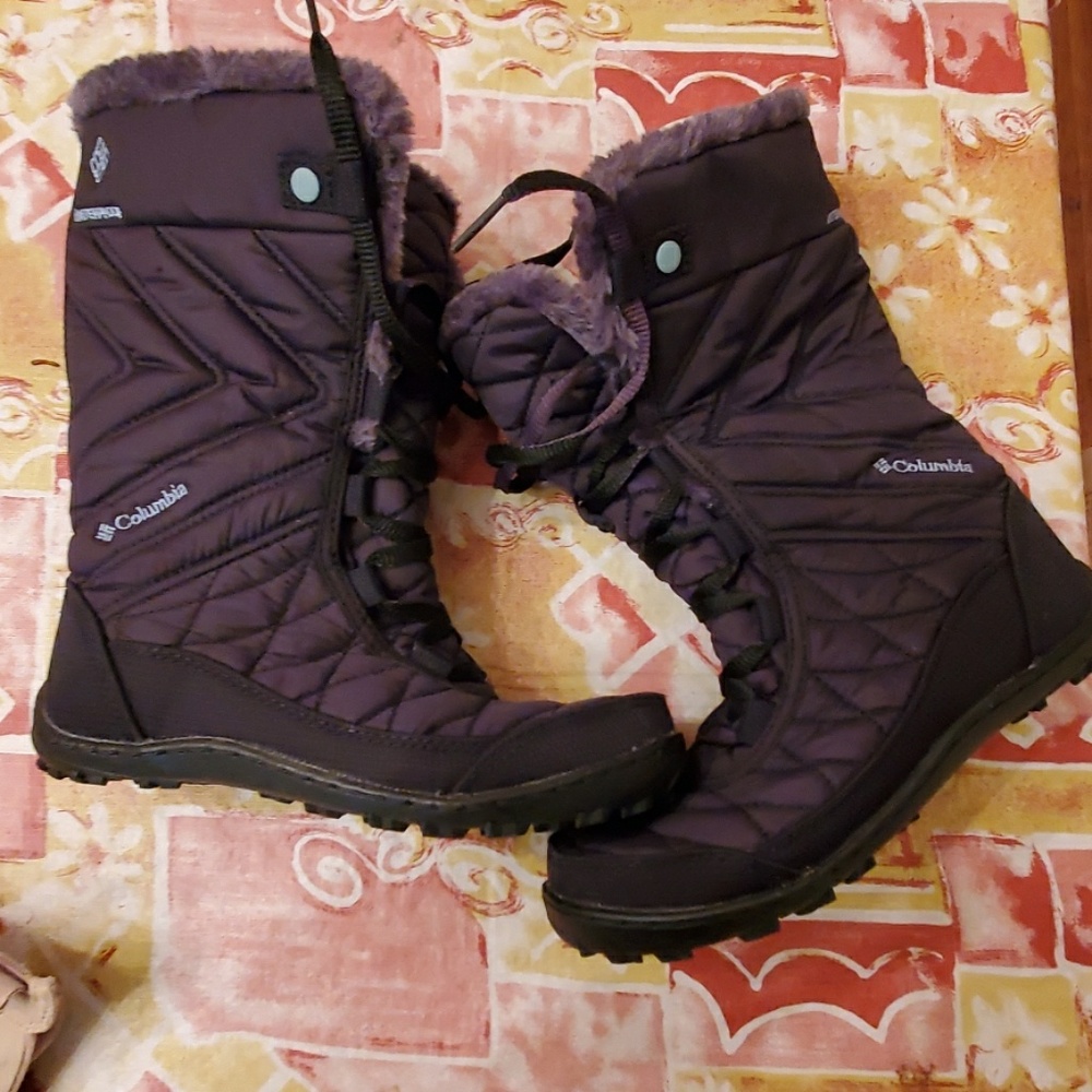 Columbia snow boots